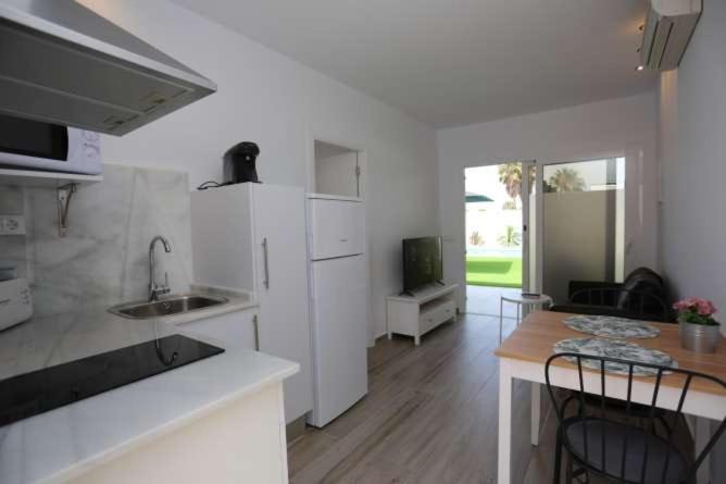 Apartamentos La Mar Sala Piscina Compartida Conil De La Frontera Exterior photo